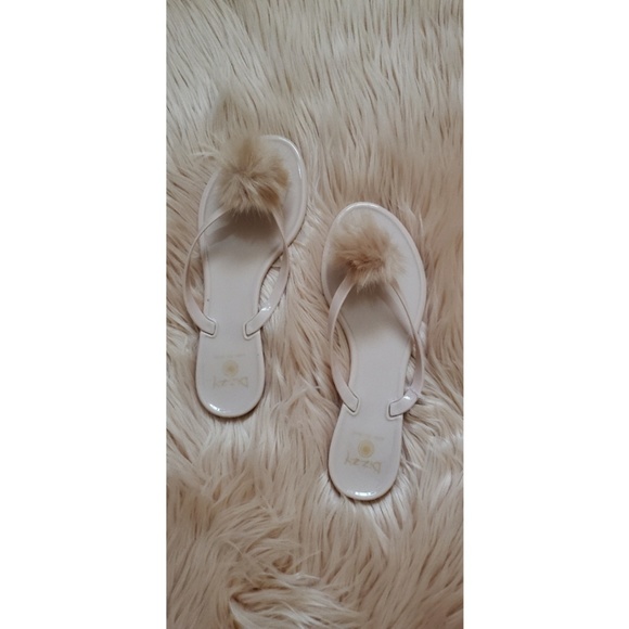 pom pom jelly sandals
